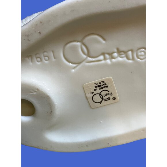 Dept.56 SNOWBUNNIES "Let's Do The Bunny Hop!"  Figurine 1994 - Picture 10 of 10